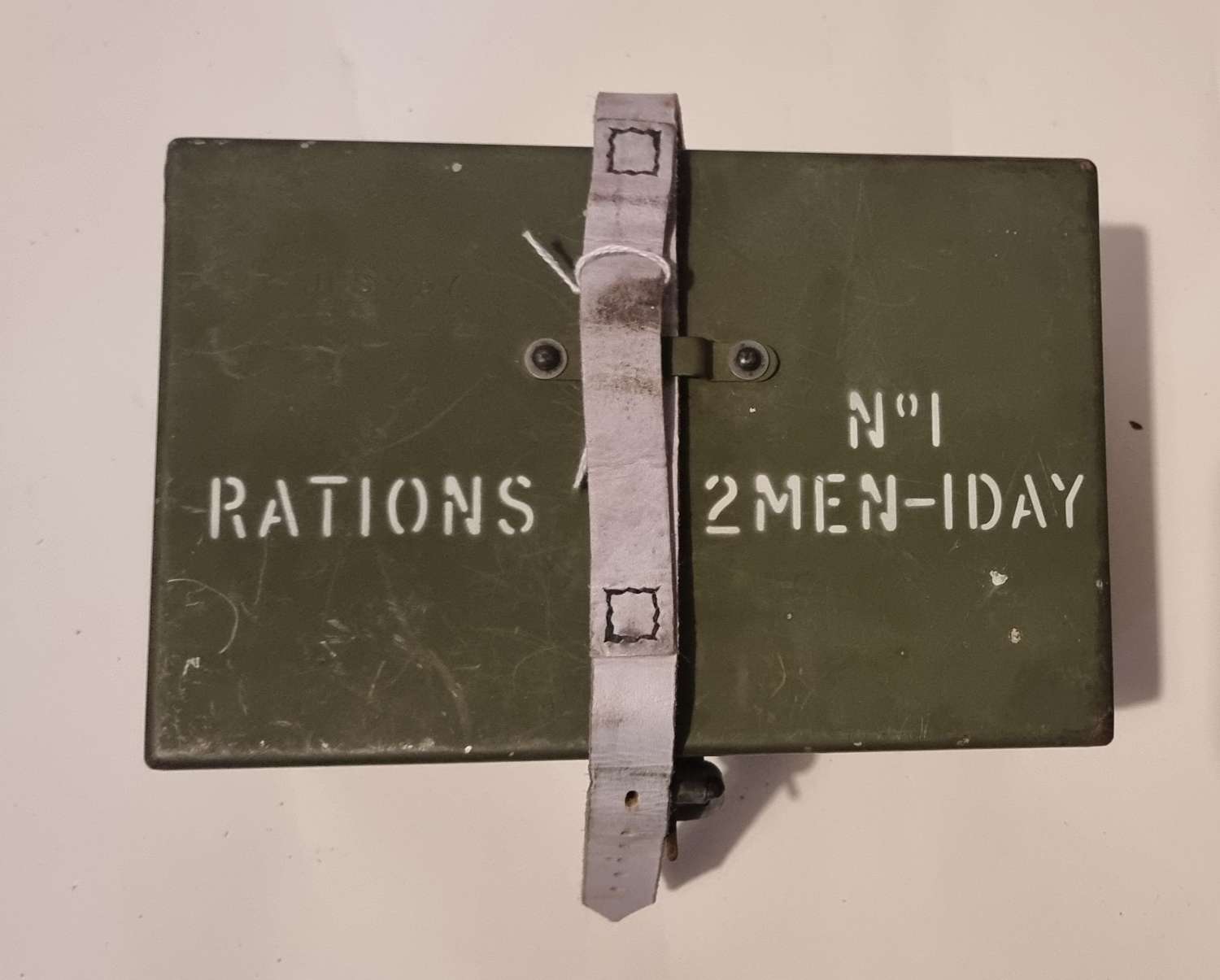 British 2 men 1 day ration tin