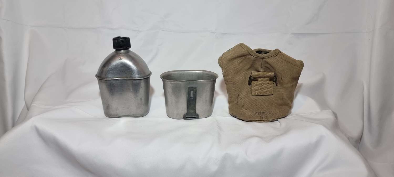 WW2 US, Canteen, Mug and Pouch set