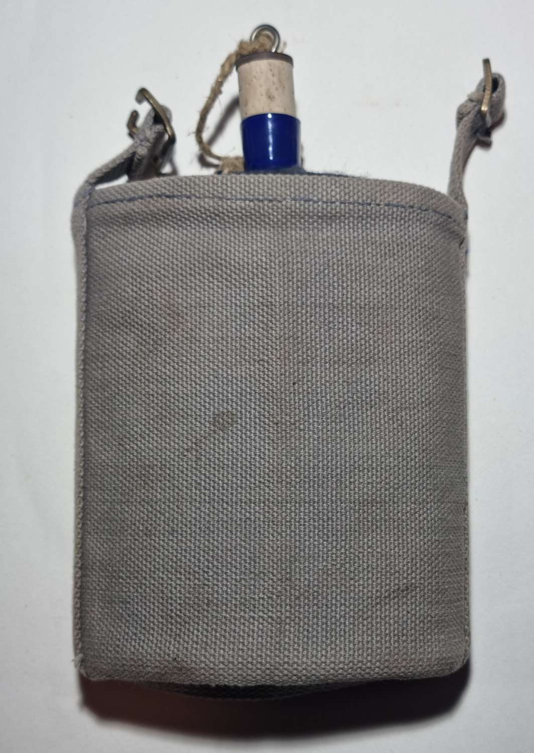 WW2 RAF Water bottle and cover 1942 dated